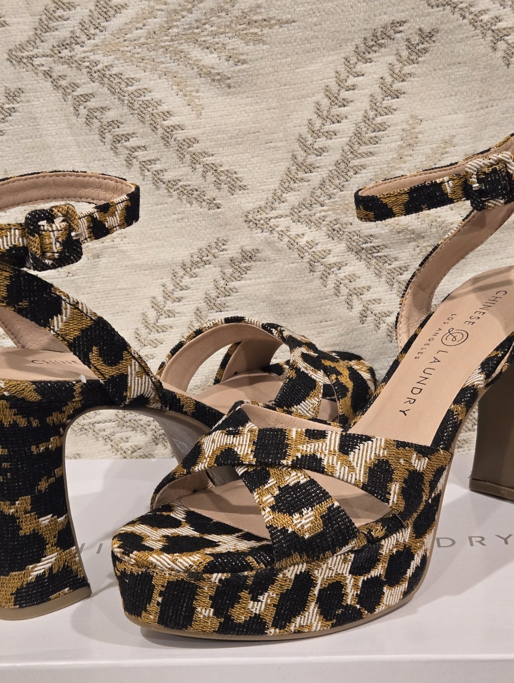 NIB - Chinese Laundry Thorie Platform Sandal, Leopard Print Design Size 6.5